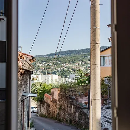 Hurban La Casa Dei Fiori Trieste